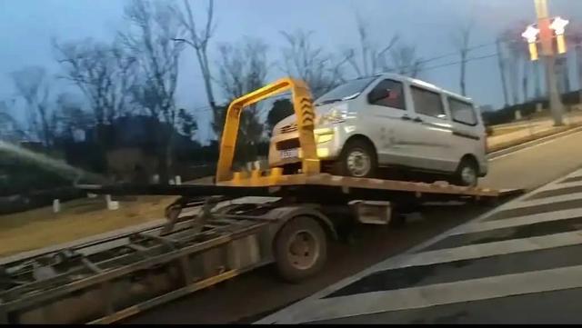 日喀則仁布道路救援服務 專業拖車、脫困、搭電、補胎換胎，守護您的每一次出行